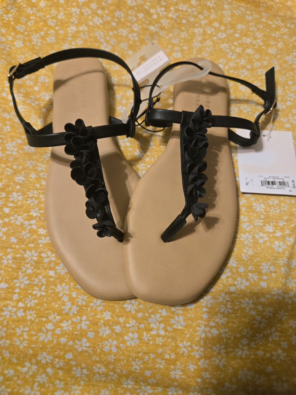 LC Lauren Conrad Black Floral T-Strap Sandals